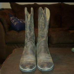 Womens Brown Ariat Boots 7